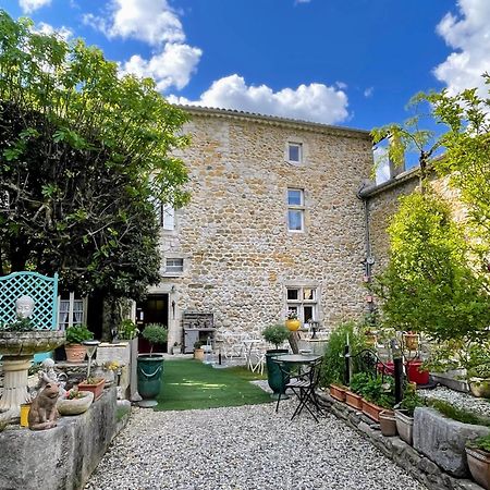 Le Manoir Du Raveyron Vallon-Pont-dʼArc Exterior foto