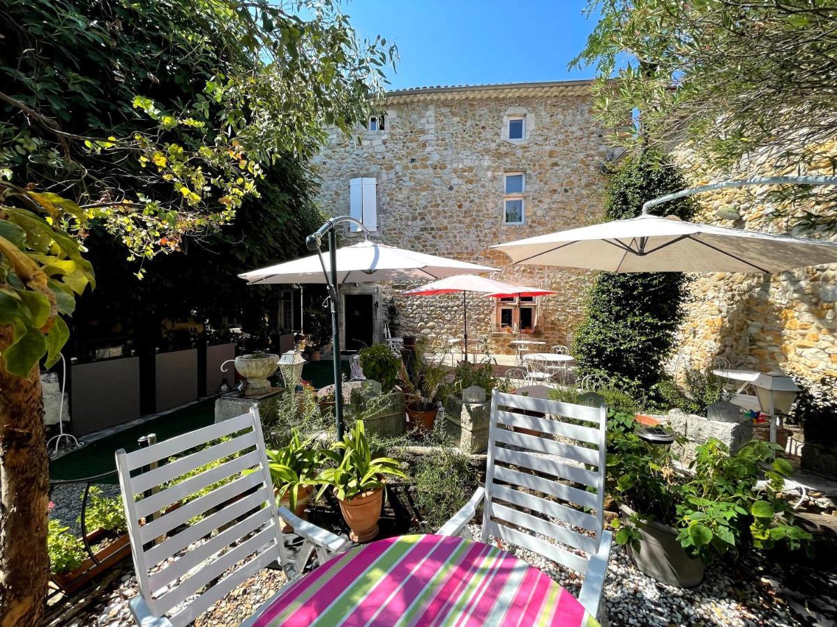 Le Manoir Du Raveyron Vallon-Pont-dʼArc Exterior foto
