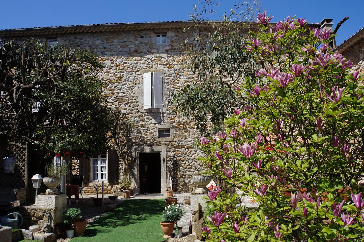 Le Manoir Du Raveyron Vallon-Pont-dʼArc Exterior foto