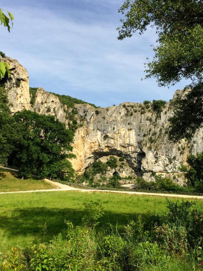 Le Manoir Du Raveyron Vallon-Pont-dʼArc Exterior foto